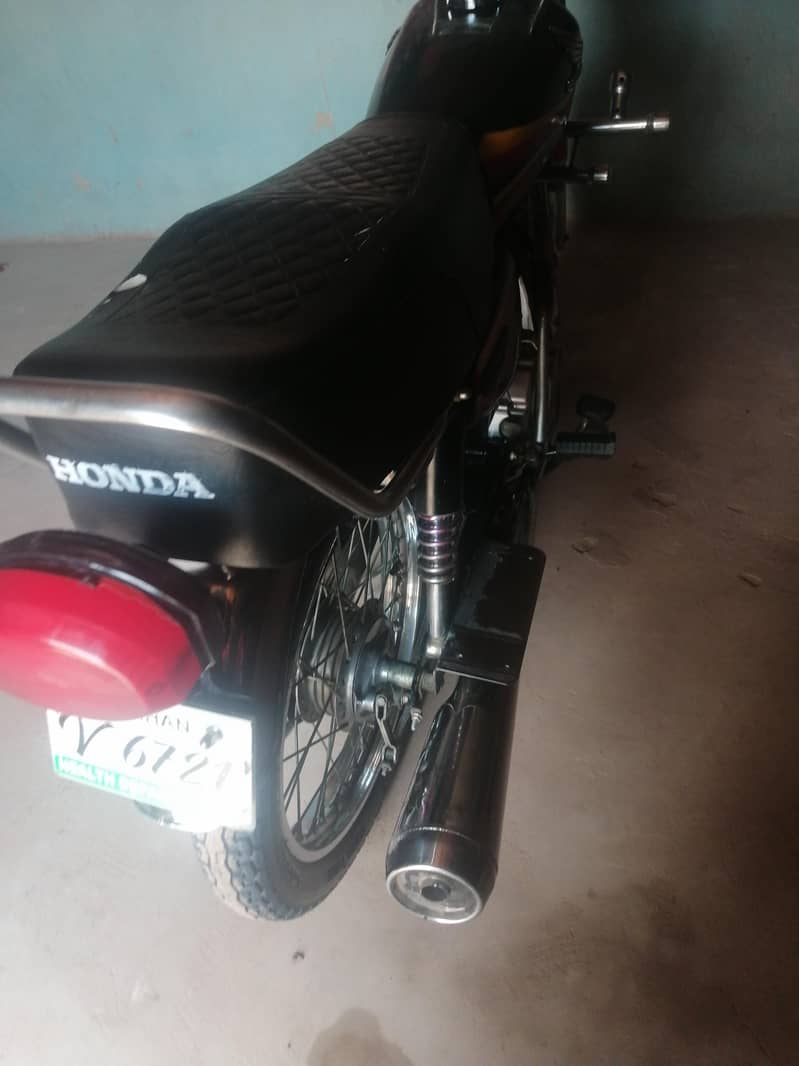 125 2011 model di Khan register hai 5