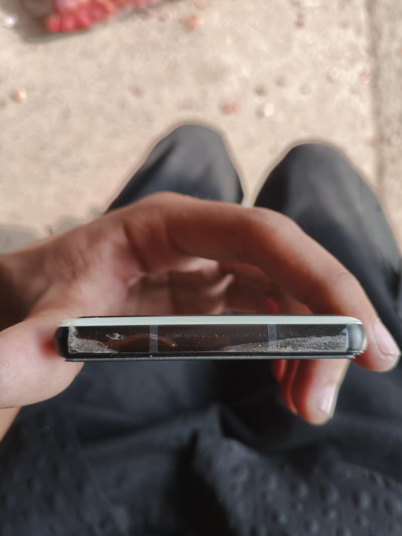 Google Pixel 6a 5