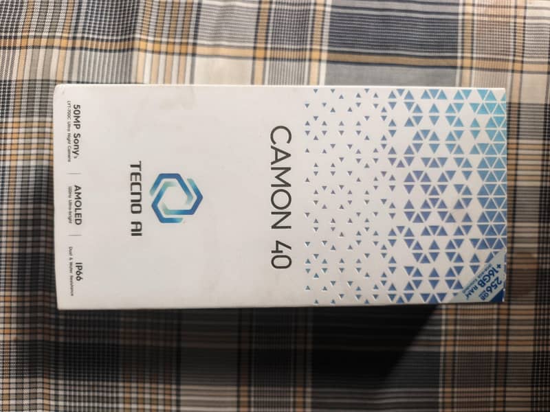 Tecno CAMON 40 8