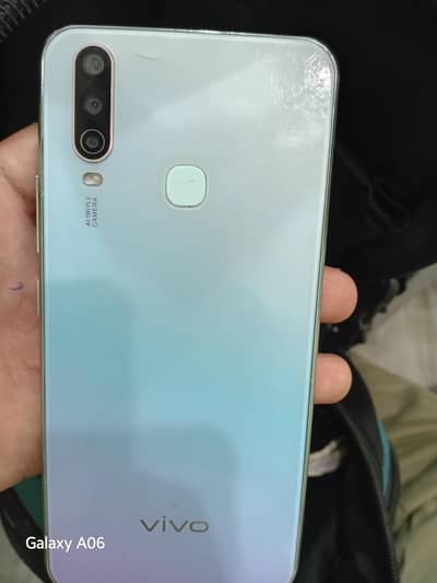 Vivo Y17