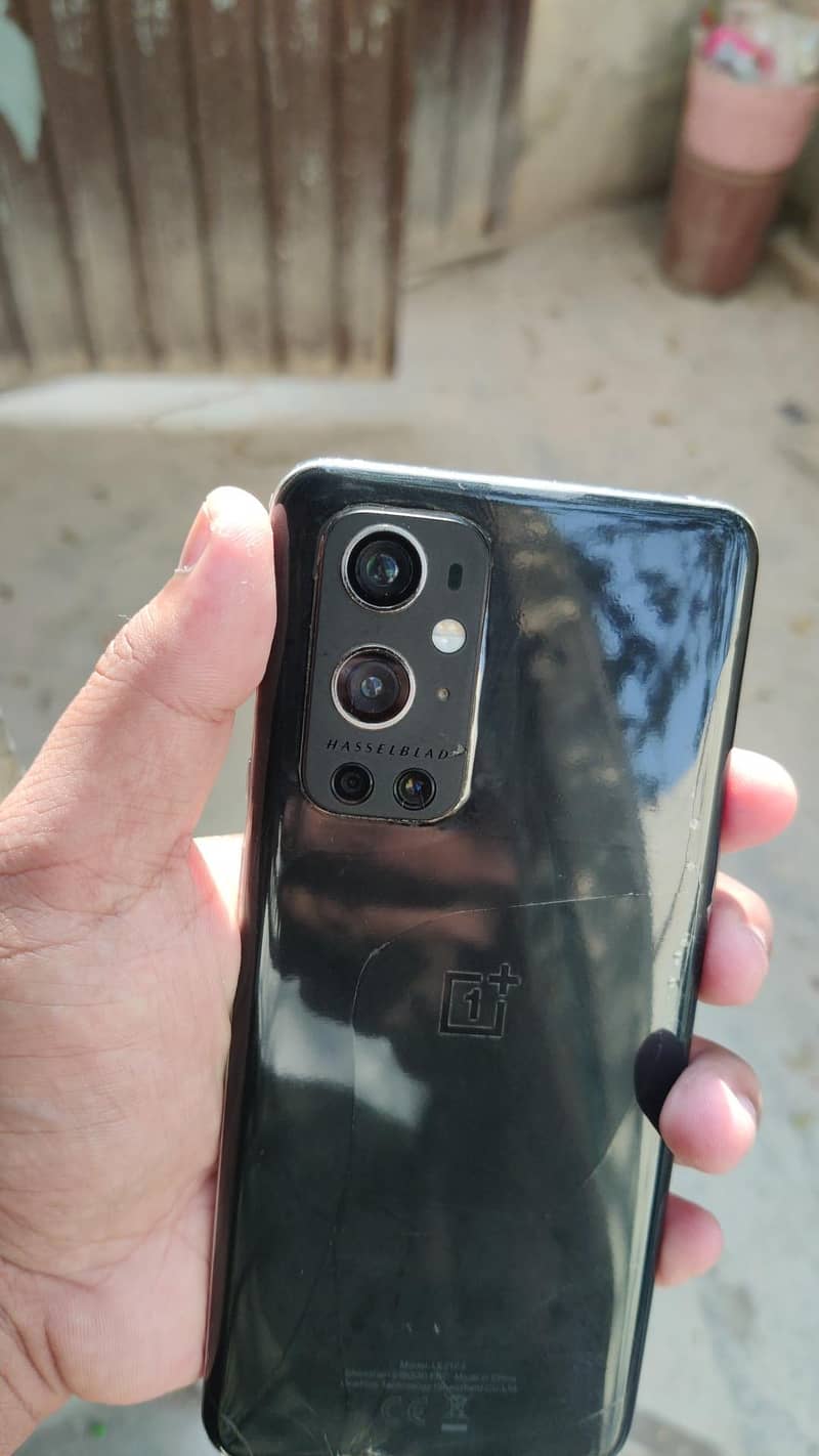 One Plus 9 Pro 5G 4