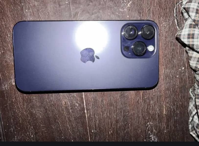 Apple iPhone 14 Pro Max 1