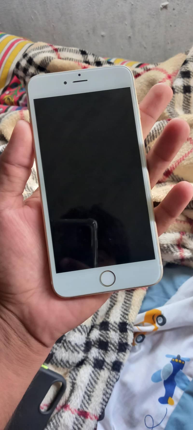 Apple iPhone 6S Plus 1