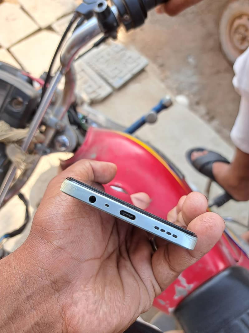 Realme Note 60x 4