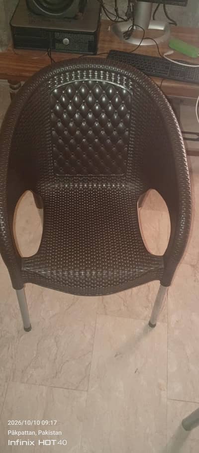 Comfortable Rattan-Style Plastic Armchairs (Pair of 2)