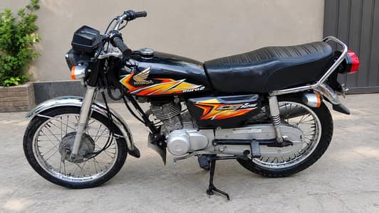 Honda CG 125 2021 Model Black Color