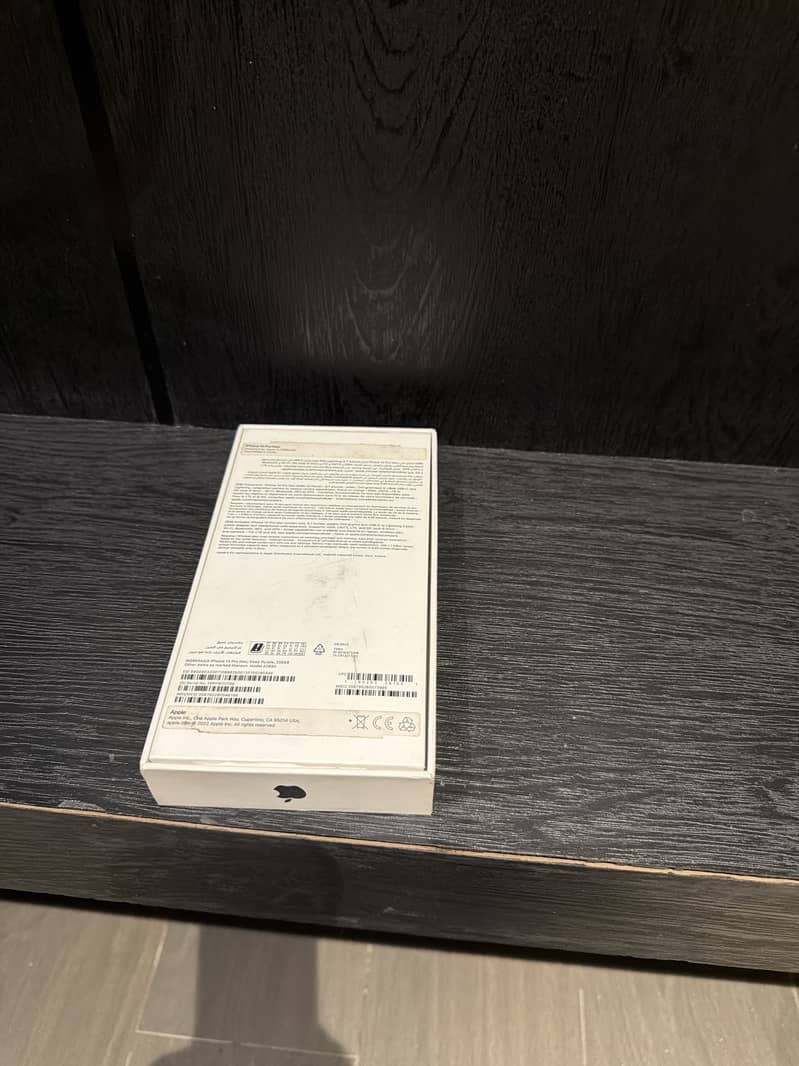 Iphone 14 pro max box 3
