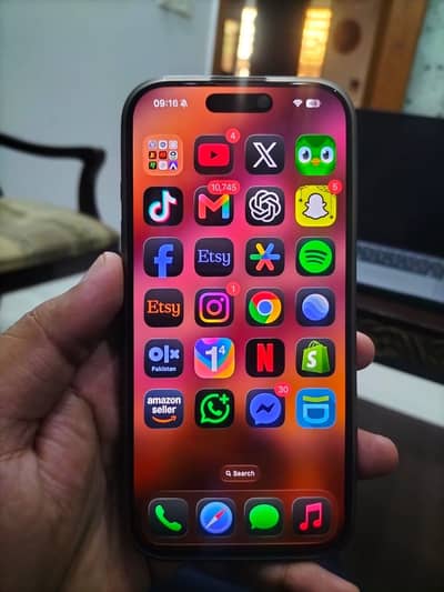 Apple iPhone 16 Pro jv