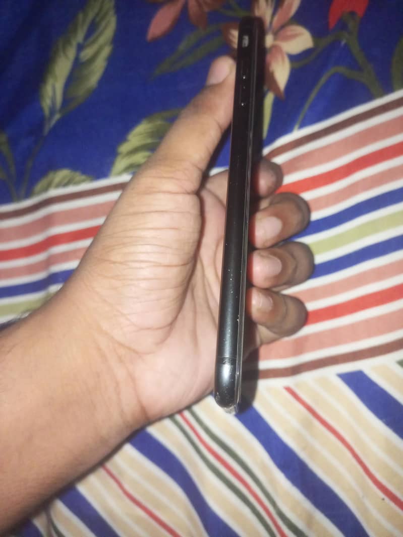 Apple iPhone 7 Plus 3