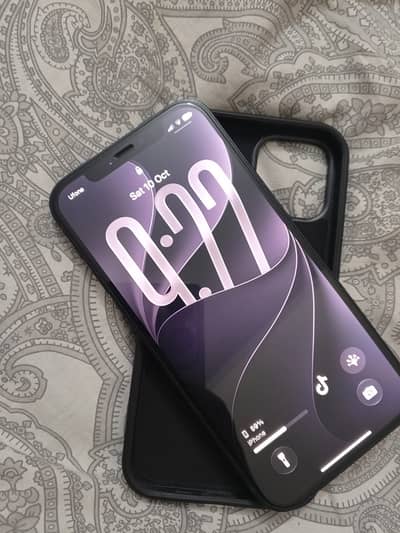 Apple iPhone 12