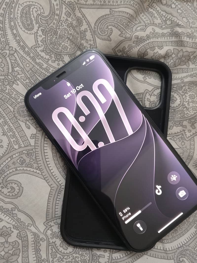 Apple iPhone 12 0
