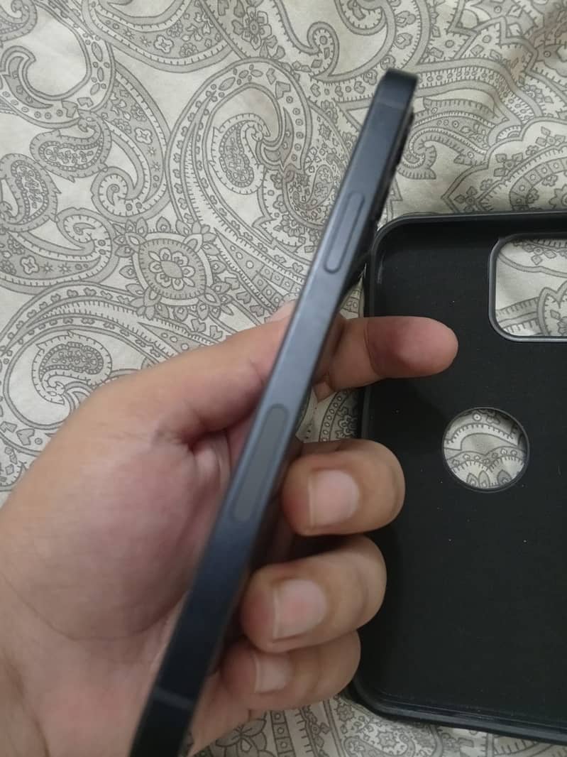 Apple iPhone 12 5