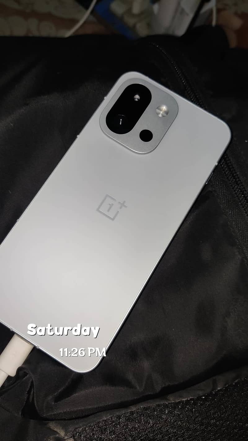 OnePlus 13t 0