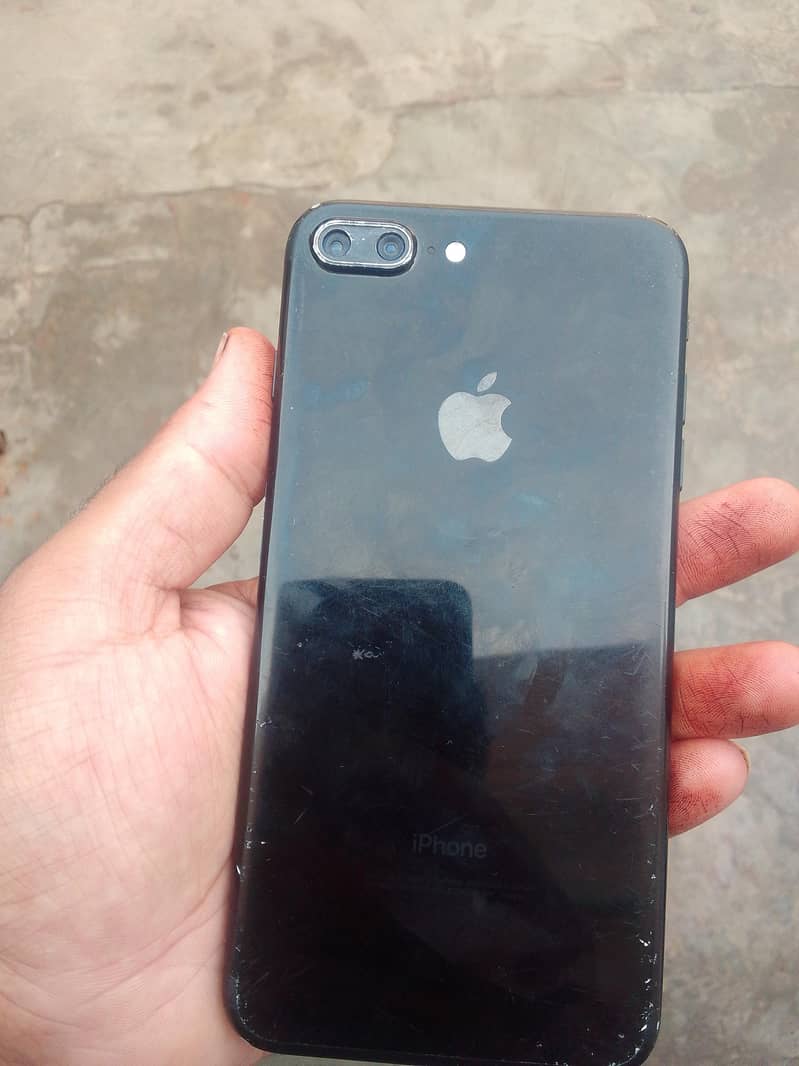 Apple iPhone 7 Plus 2