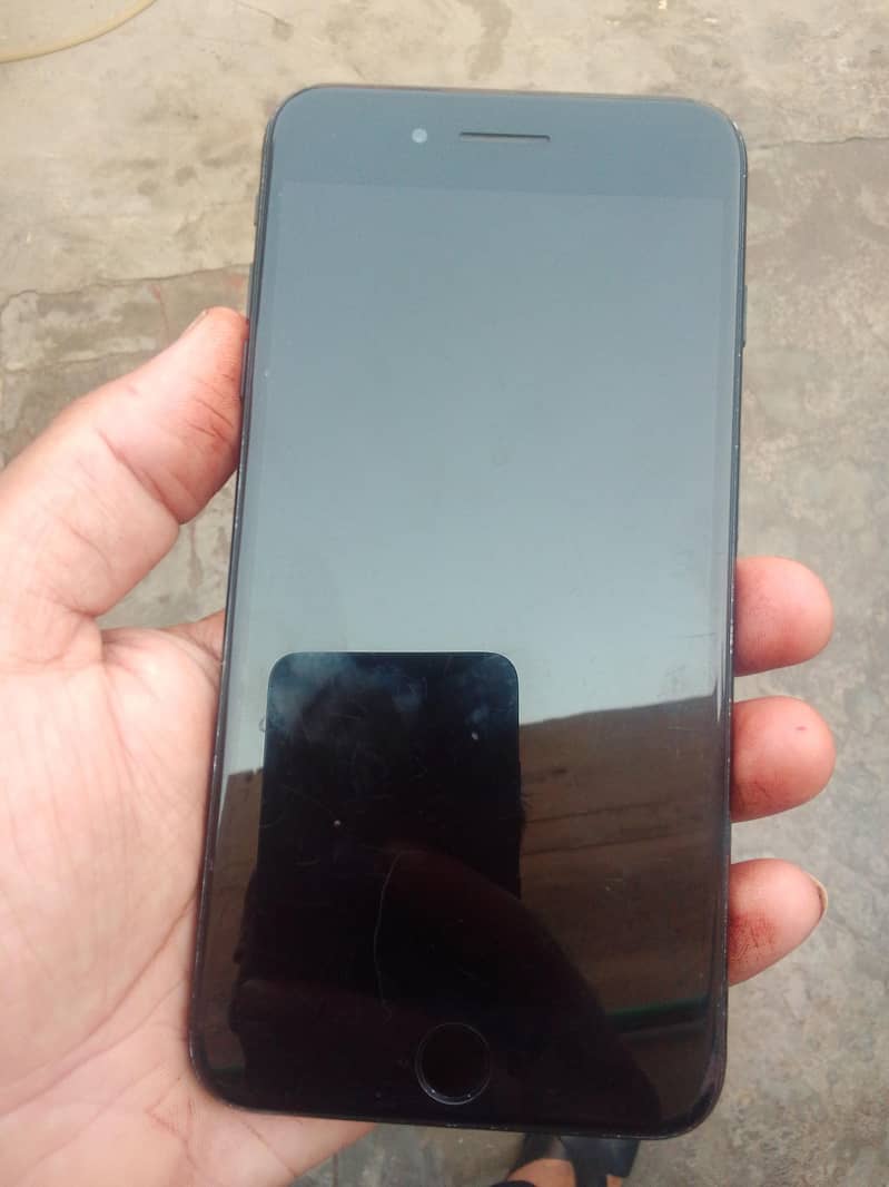Apple iPhone 7 Plus 4