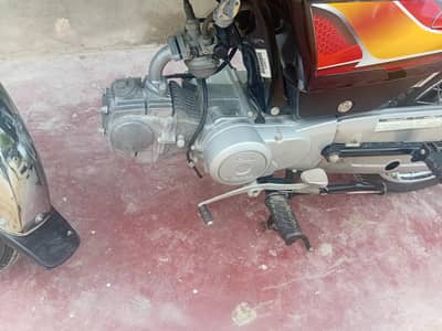 zero metar condition 4 month only serious buyer call me 0332 9083984