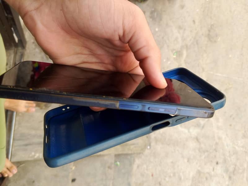 OPPO A60 4