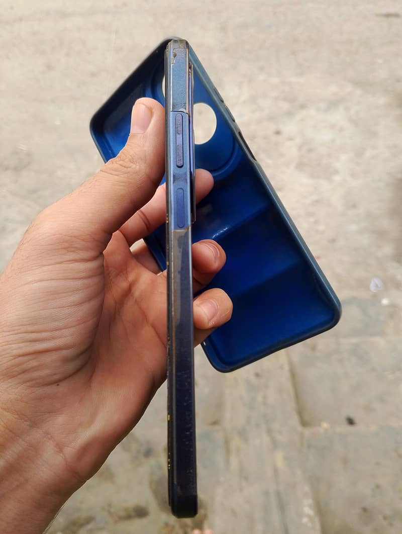 OPPO A60 5