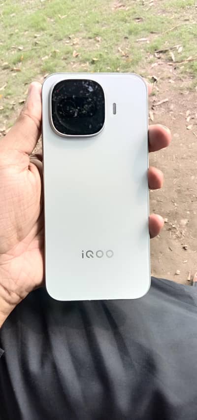 Vivo iQOO z11 tarbo