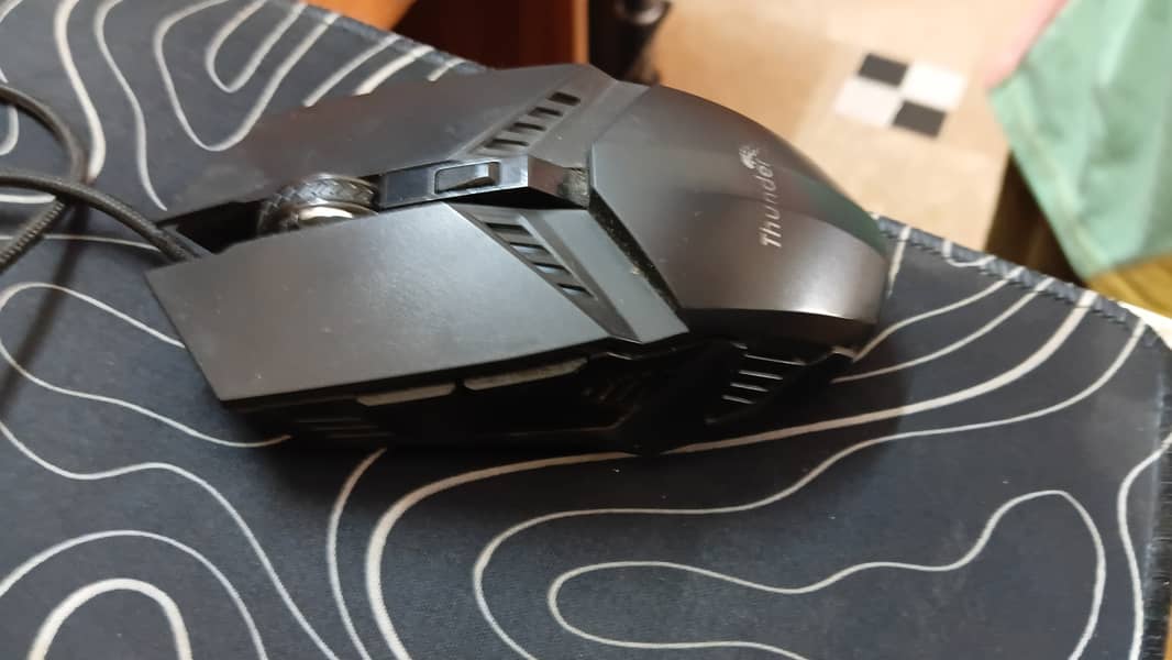 Customized gaming setup( whole setup including everything) 12