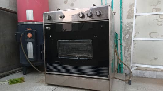 Gas oven in good condition