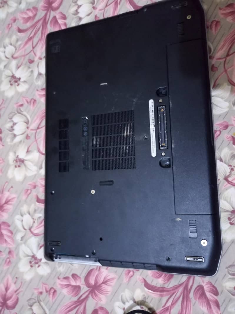 Dell Latitude 2