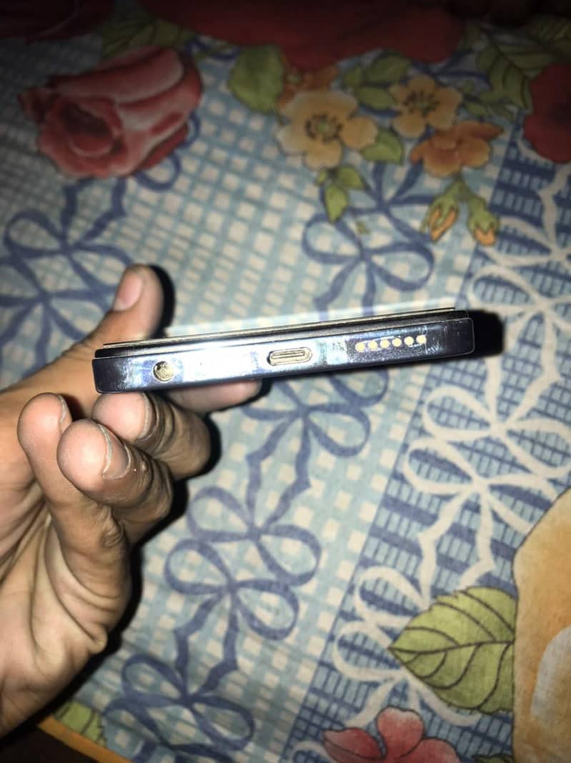 Tecno Spark 20C 4