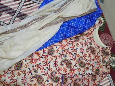 one time use cloths in new condition.