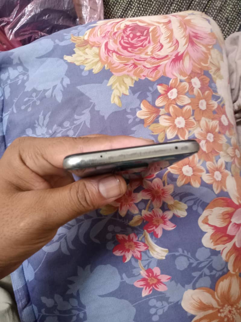 Realme note 9S 3