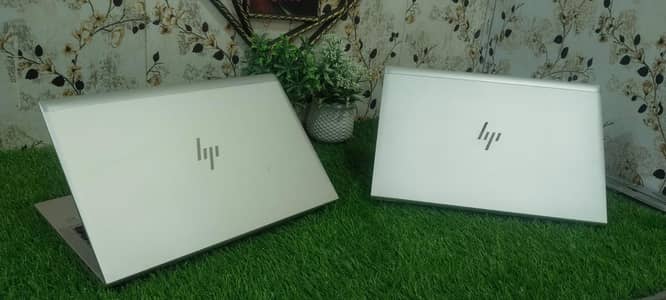 Hp New Logo Core i5 8gb Ram 256 SSD