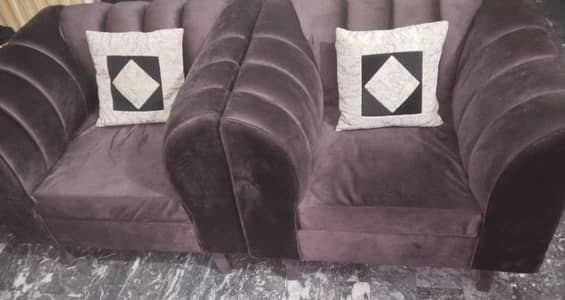 Pair of 1 seater sofas for sale 10/10 condition