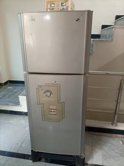 PEL 10 cft Fridge + Atlas 4000W Heavy Duty Stabilizer (Combo Deal
