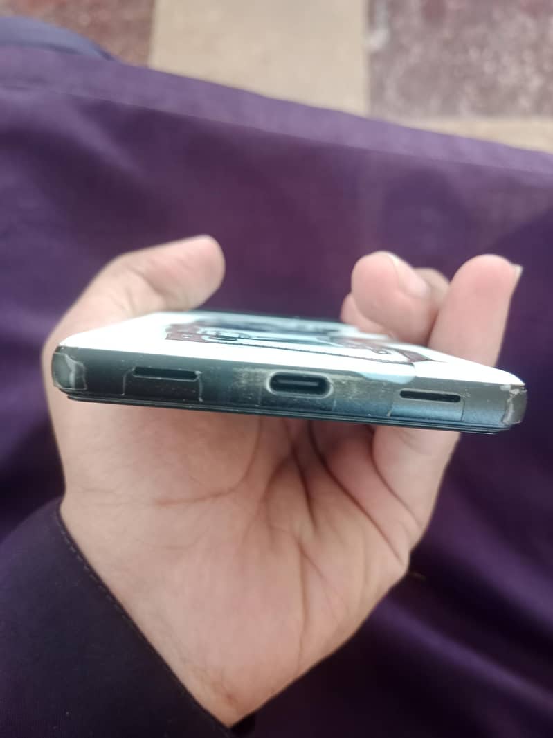 Google Pixel 6a 3