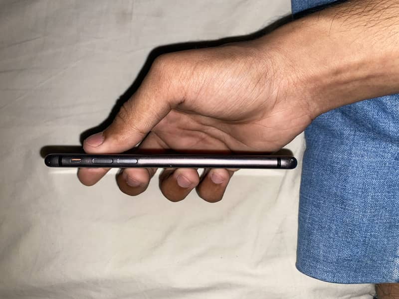 Apple iPhone 8 7