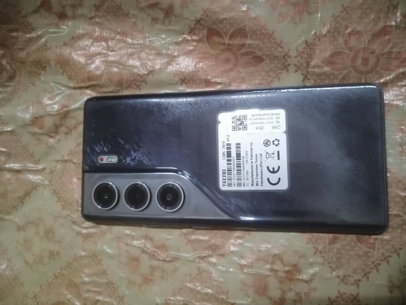 Tecno CAMON 40 Pro 8