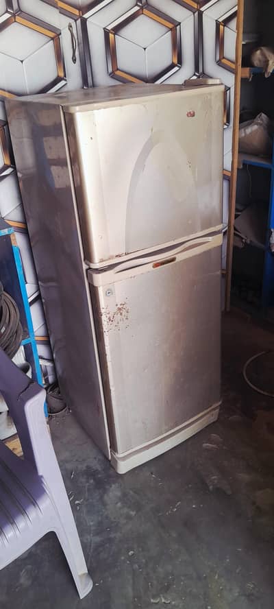 dawlance small size fridge