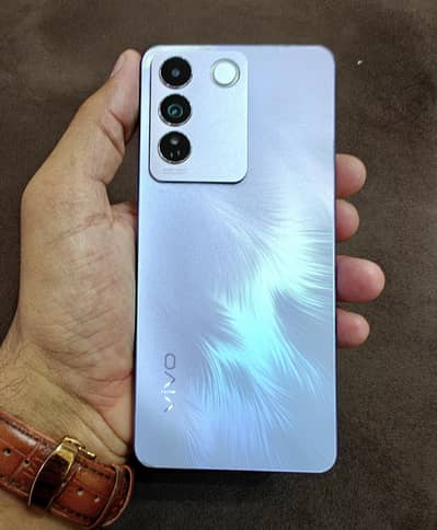 Vivo V27e 8/256 complete box