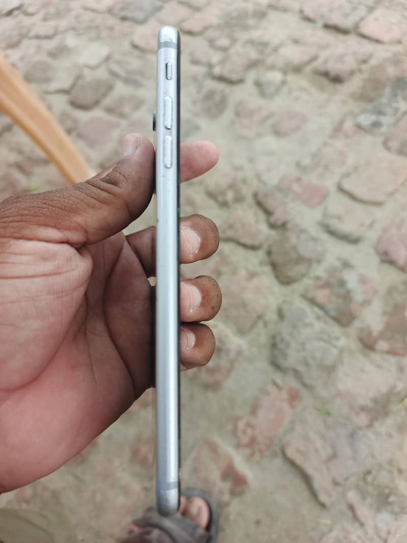 Apple iPhone 6 Plus 2