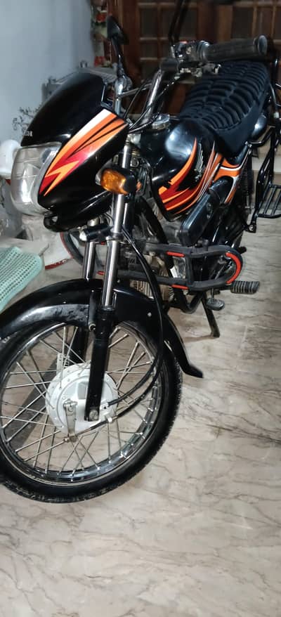 Honda pridor 100 black color