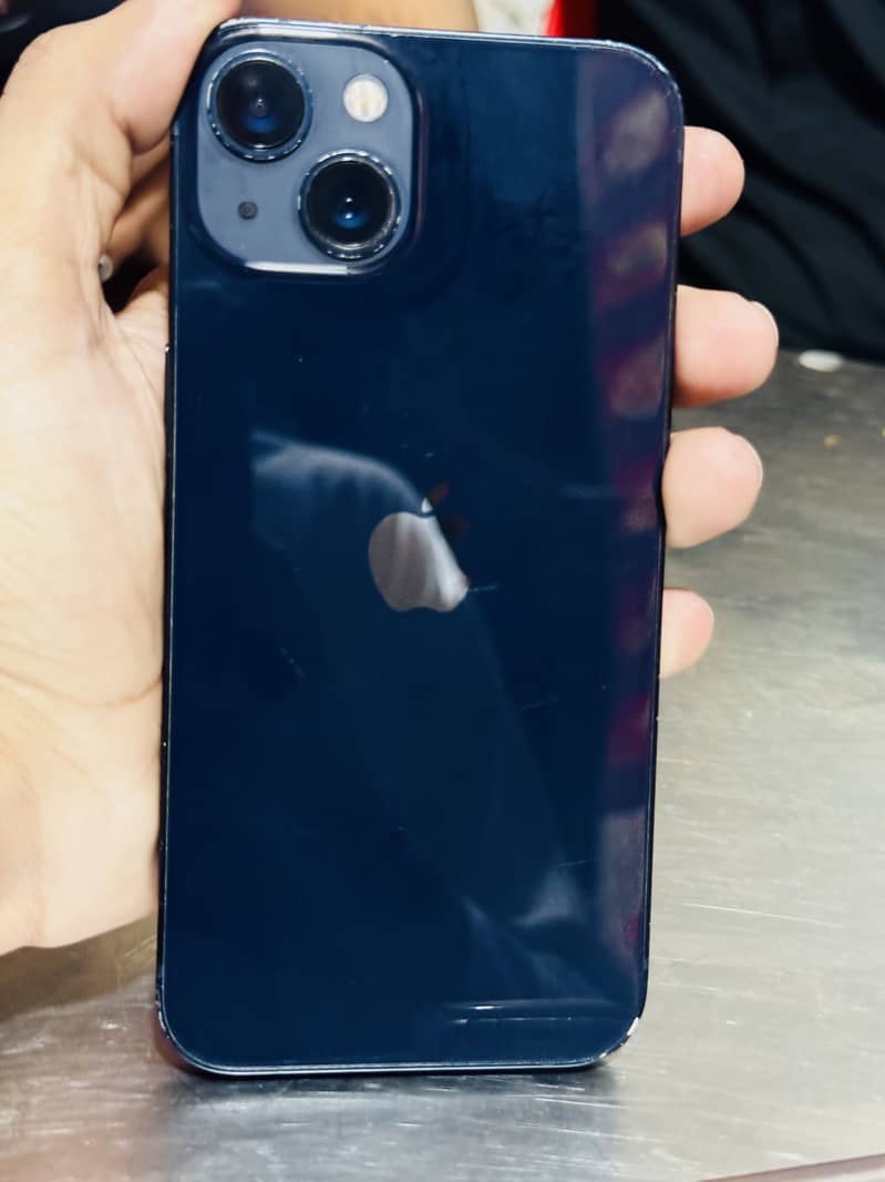Apple iPhone 13 1