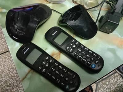 Cordless phone set of two