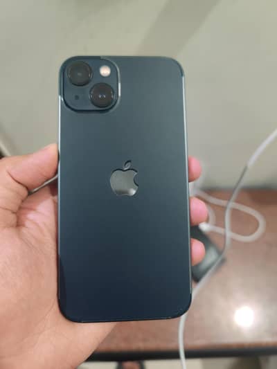 Apple iPhone 13