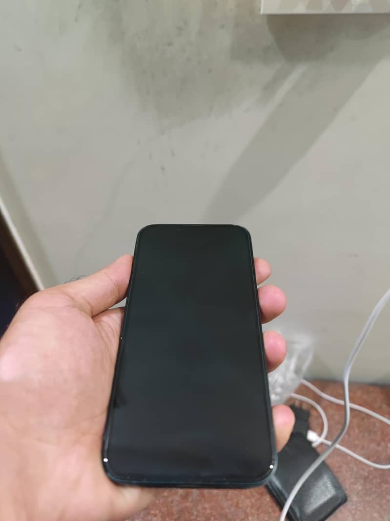 Apple iPhone 13 1