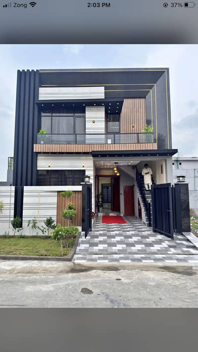 5 Marla House Available For Rent In DHA 11 Rahbar