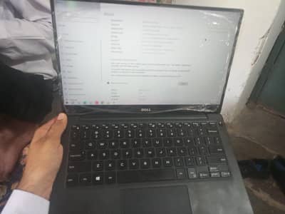 Dell Touch Screen Laptop – Core i7, 8GB RAM, 256GB SSD