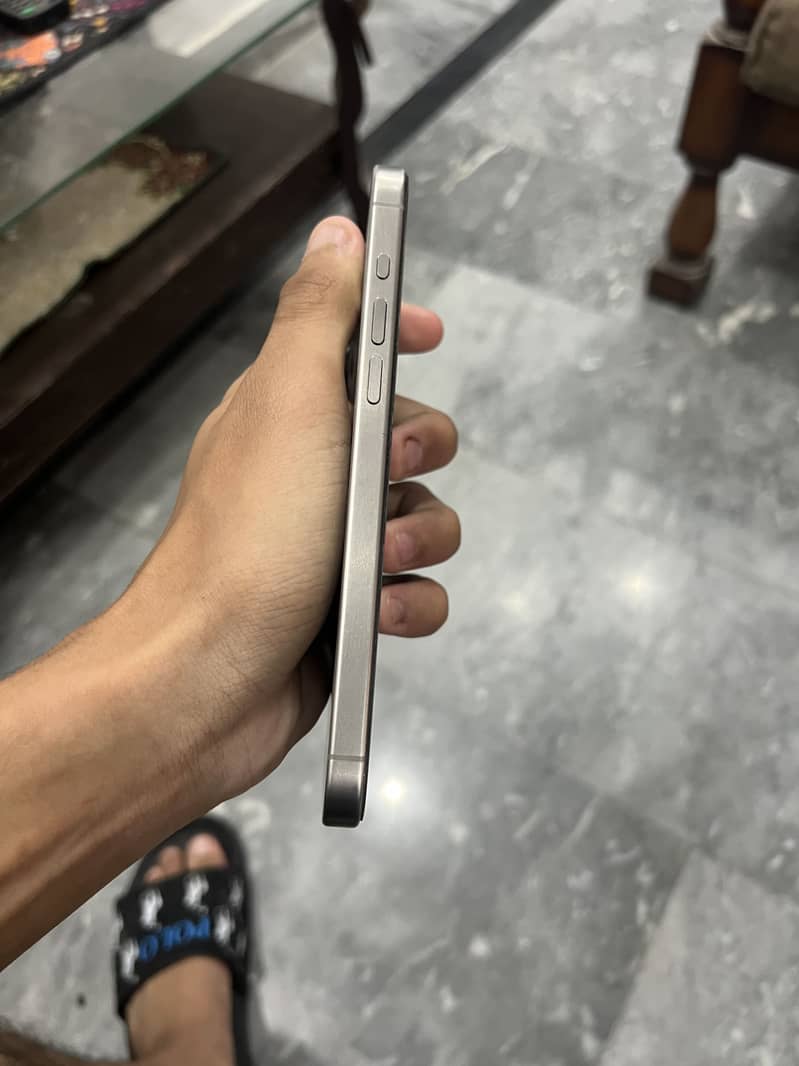 15 pro max 4
