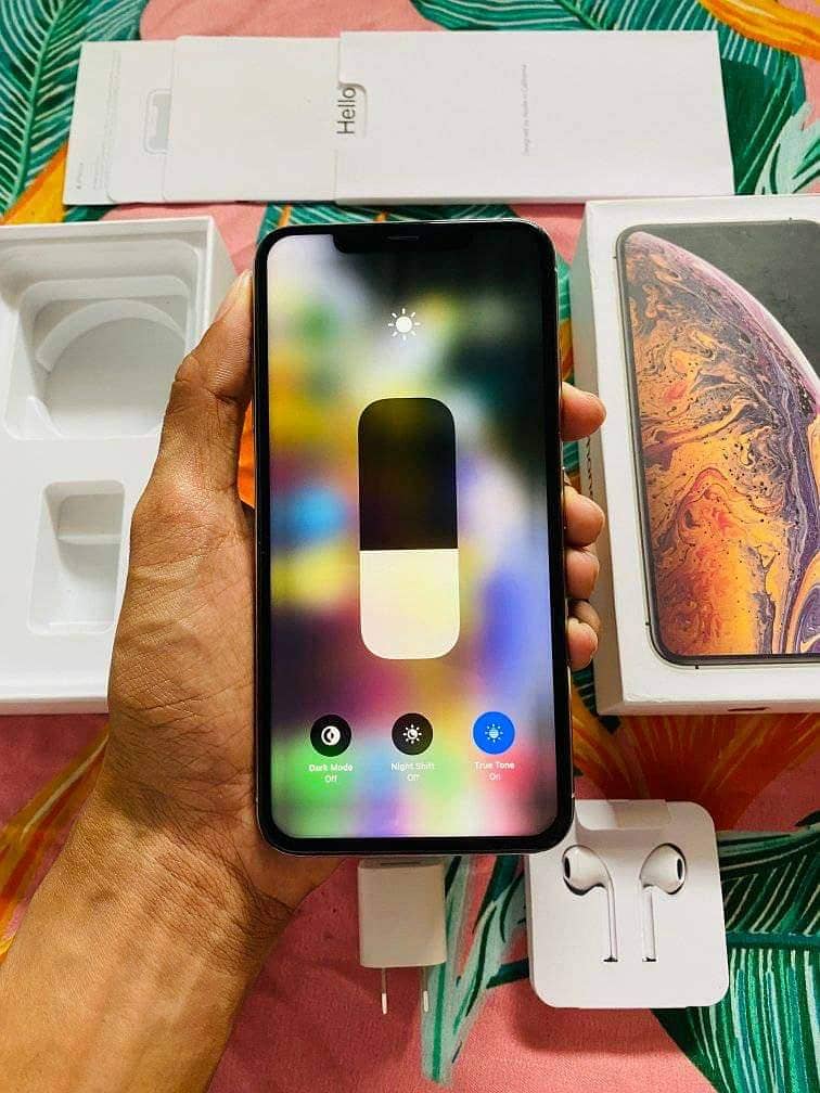 iphone xs max 4
