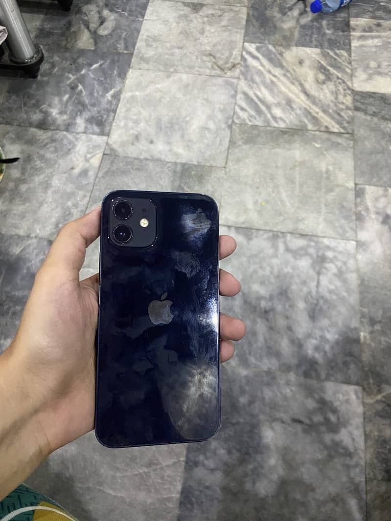 Apple iPhone 12 3