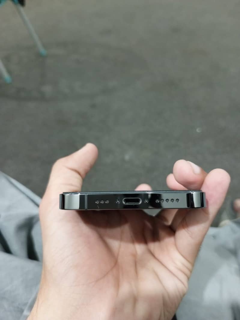 Apple iPhone 13 Pro 3