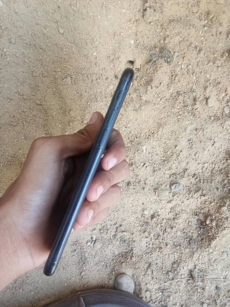 Apple iPhone 7 3